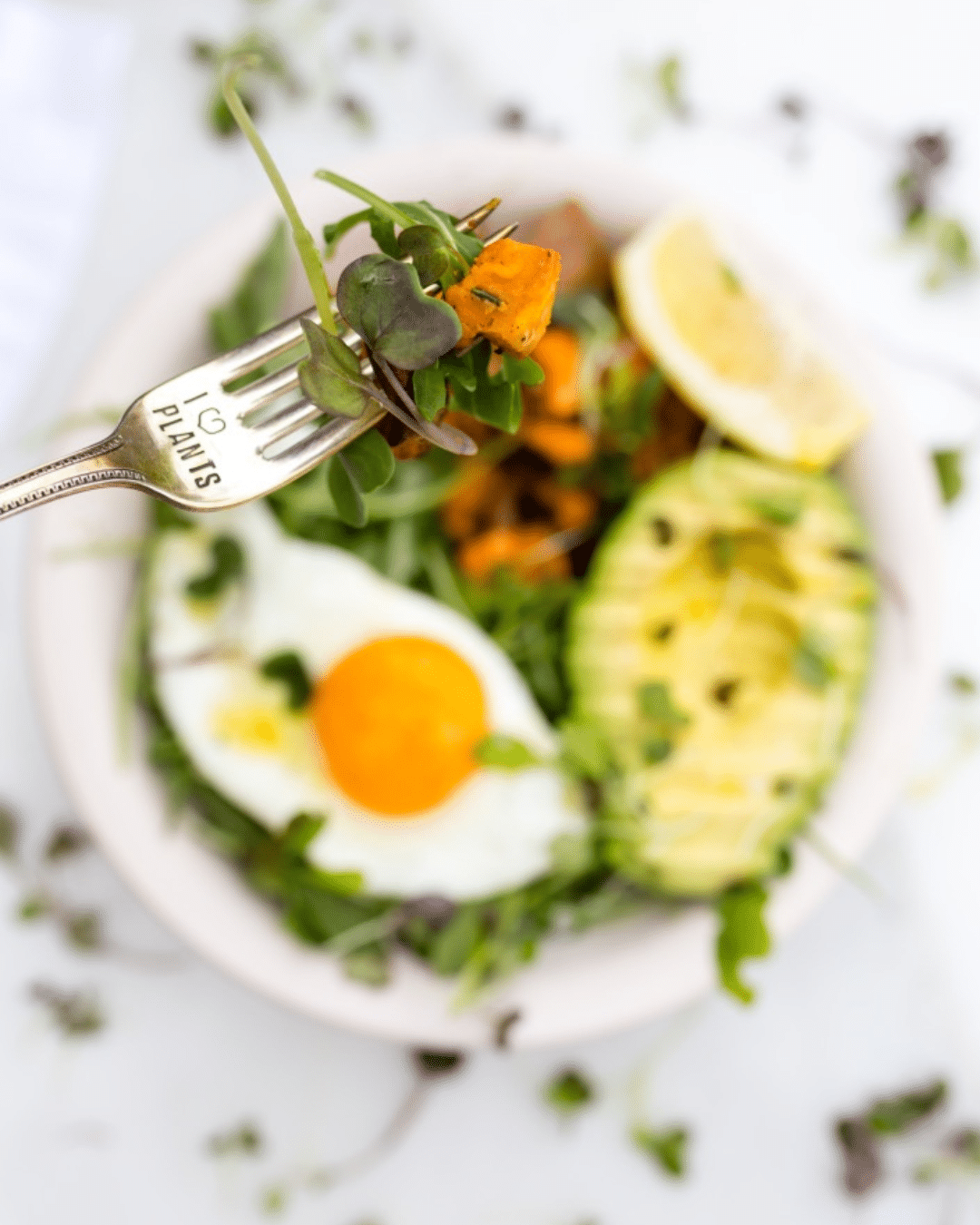 Struggling with PMS, mood swings, or irregular cycles? Discover how gut health impacts hormones—and how to balance both naturally from the root.